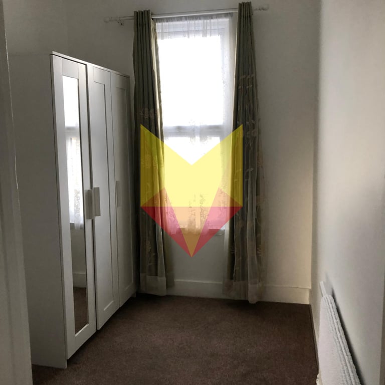 🏡 Box Room to Let – Charberry Gardens, Seven Kings, Ilford, IG3 9TU
