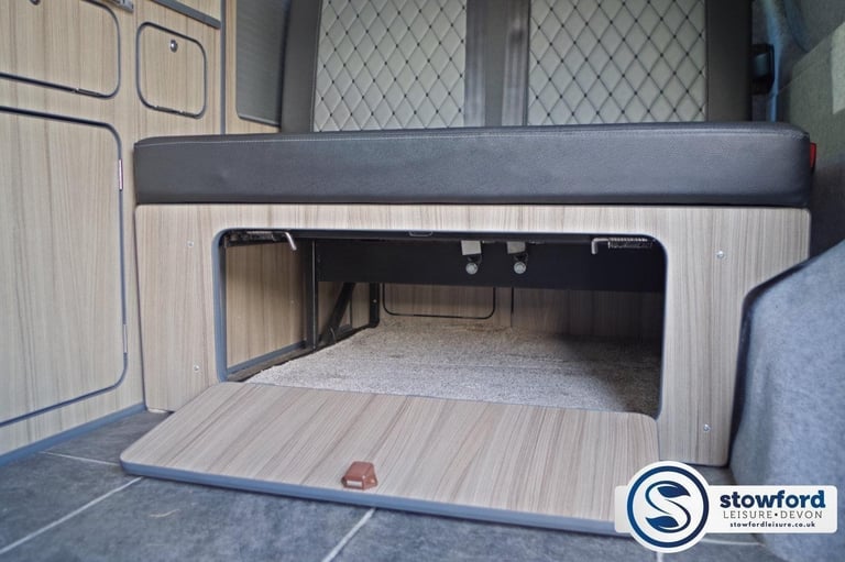 Citroen Dispatch Camper, Pop Top 2022 Used Campervan