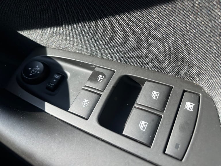 2018 Vauxhall Astra 1.4T SRI AUTOMATIC Hatchback Petrol Automatic