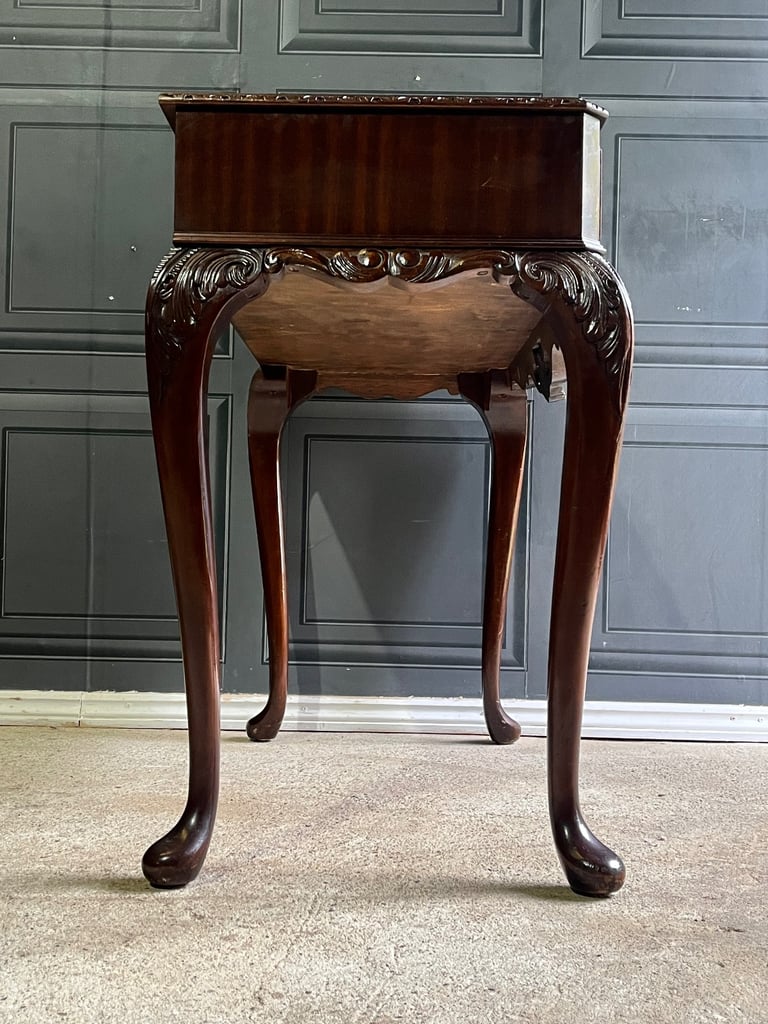 Antique STYLE  Mahogany Wood &  Leather Top  Console table / Writing Desk