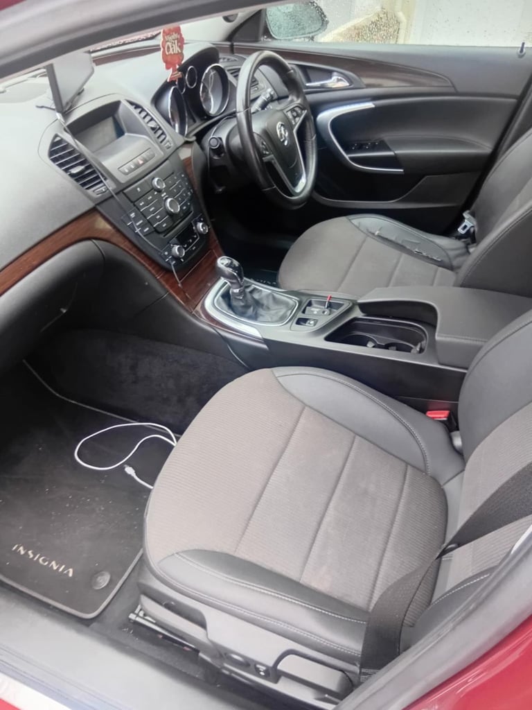 Vauxhall, INSIGNIA, Hatchback, 2009, Manual, 1956 (cc), 5 doors
