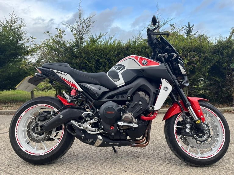 2018 18 YAMAHA MT09 ABS MT-09 STUNNING ANNIVERSARY COLOURS EXTRAS 13k MILE MT 09