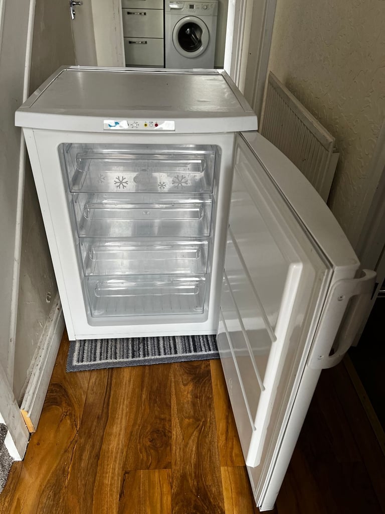 image for FROST FREE ZANUSSI UNDER-COUNTER FREEZER IN EXCELLENT  WORKING CONDITION
