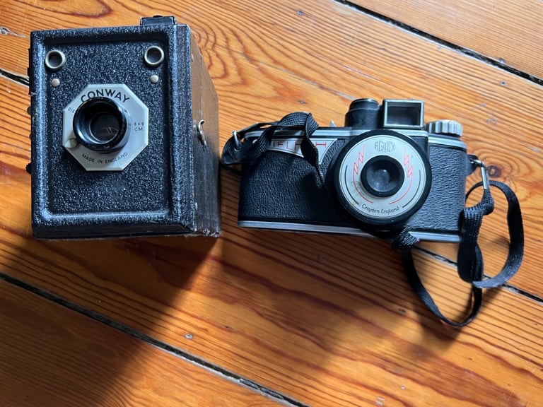 Vintage Cameras – Conway Box Camera & Agilux Agiflash (Made in England)