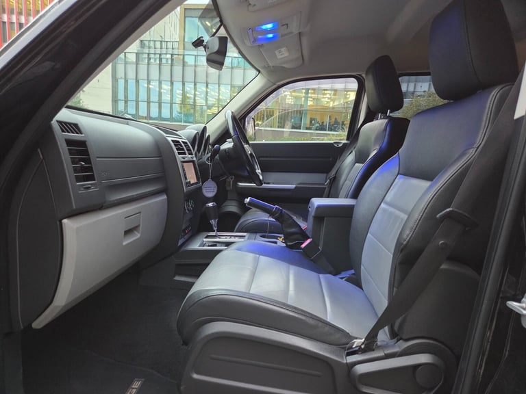 DODGE NITRO 2.8 CRD SXT 5DR AUTO AUTOMATIC 4X4 4WD FULL HISTORY *MAJORWORK DONE