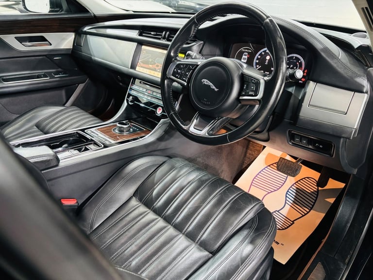 2018 Jaguar XF 2.0d Portfolio Auto AWD Euro 6 (s/s) 4dr SALOON Diesel Automatic