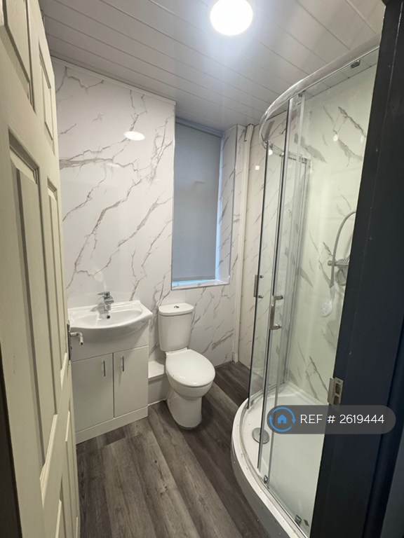 6 bedroom house in Keswick Road, Blackpool, FY1 (6 bed) (#2619444)