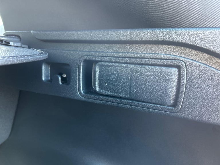 2025 Kia Sportage 1.6 h T-GDi GT-Line SUV 5dr Petrol Hybrid Auto Euro 6 (s/s) (207 bhp) SUV PETRO...