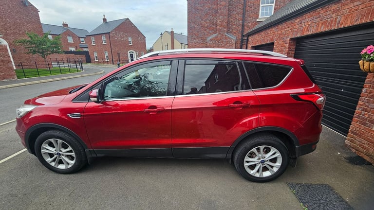 Ford, KUGA, Hatchback, 2017, Manual, 1498 (cc), 5 doors