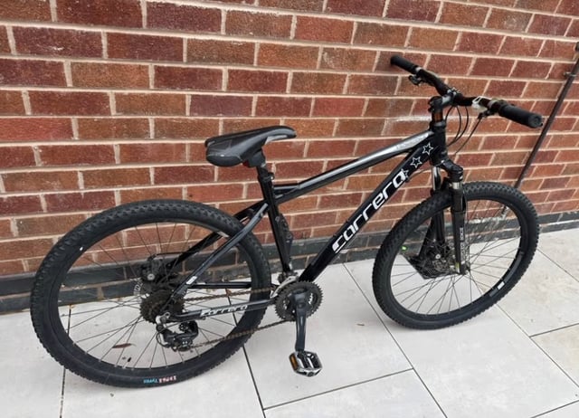 Carrera vengeance kids teens mountain bike 18” frame in