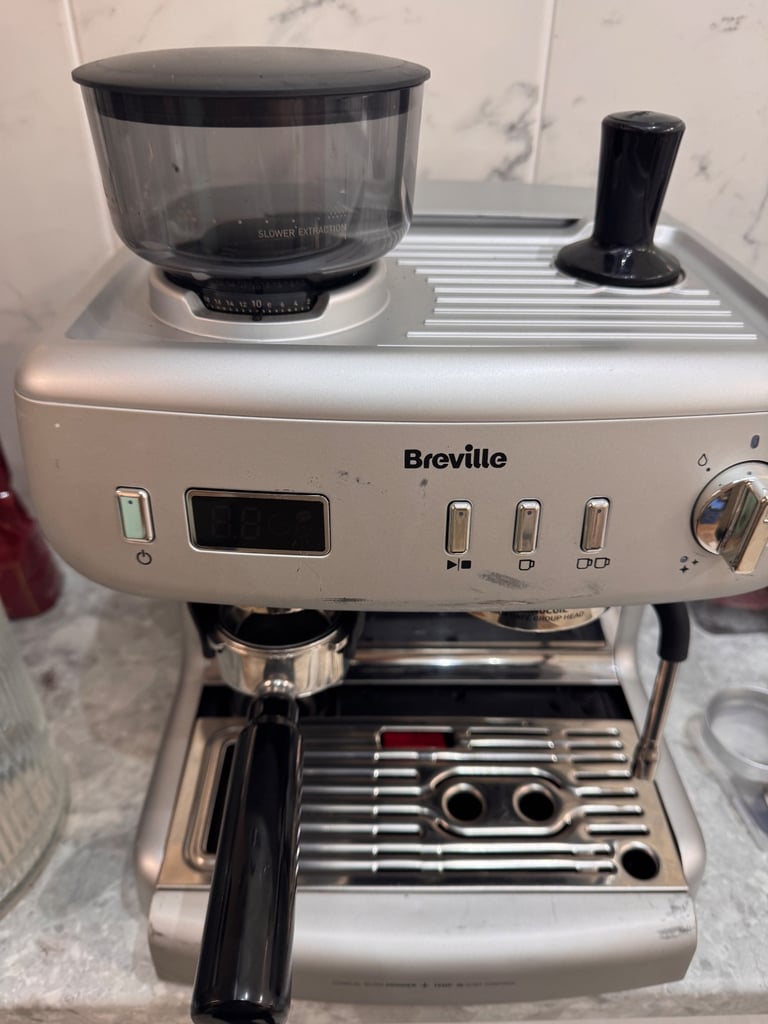 image for Breville Batista Max plus espresso, with original box and extra accessories 