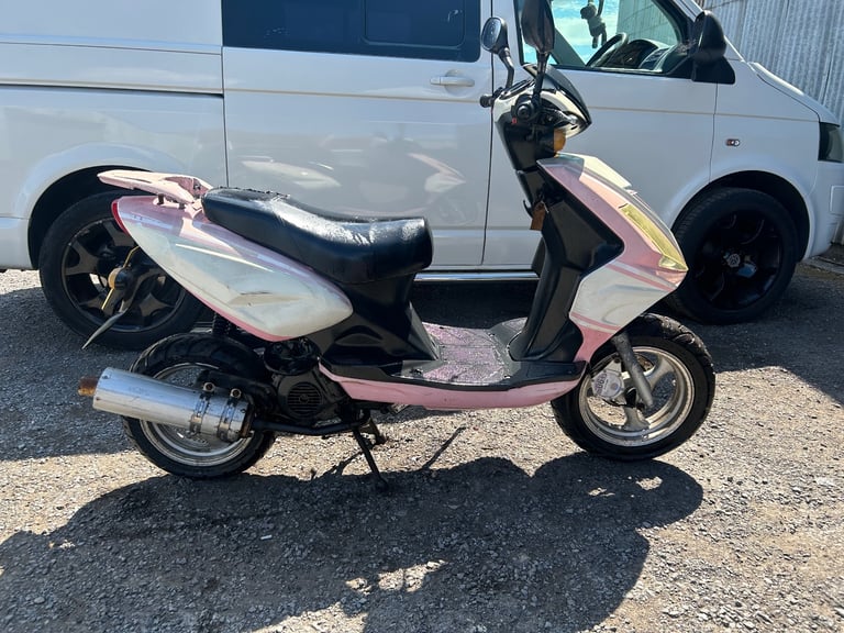 Znen, 50 cc moped 2007 10mths mot learner legal scooter