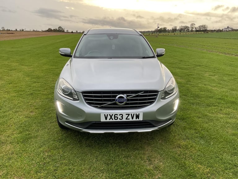 image for Volvo, V60, Estate, 2013, Semi-Auto, 2400 (cc), 5 doors
