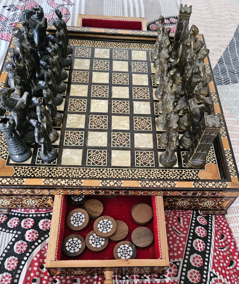 Outstanding Chess set