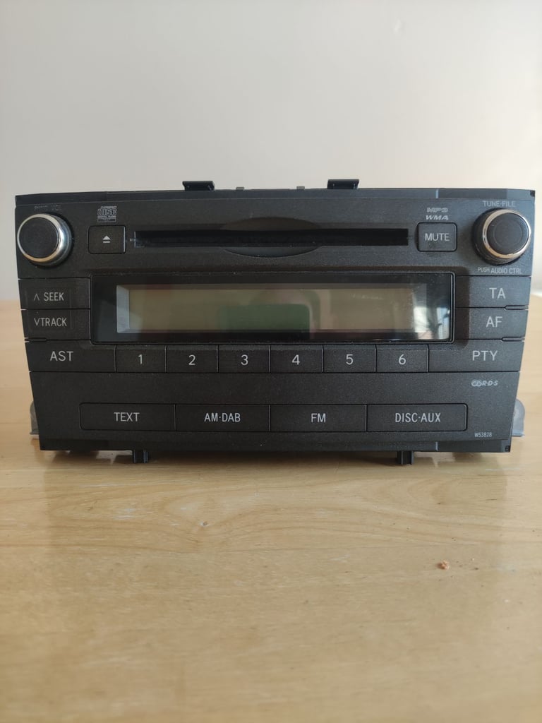 image for Radio with CD (Toyota Avensis)