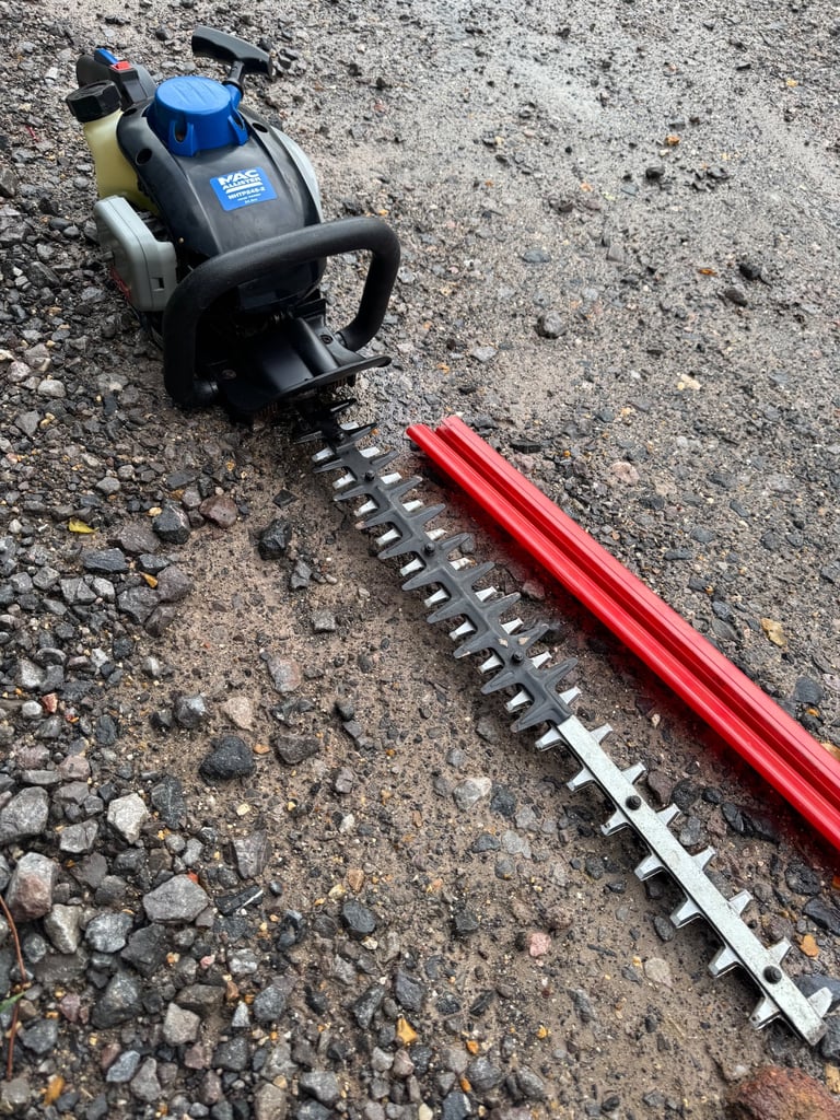 MacAllister petrol hedge trimmer good working order 
