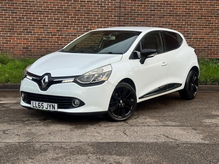 2015 Renault Clio 1.5 dCi Dynamique S Nav Auto Euro 6 5dr HATCHBACK Diesel Automatic