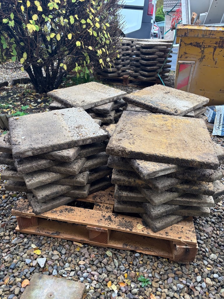 image for 89 Wickes textured buff paving slabs 450mm x 450mm