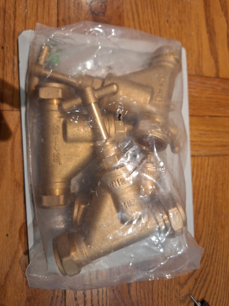 image for Brand new 4 x 28mm Brass stop cock