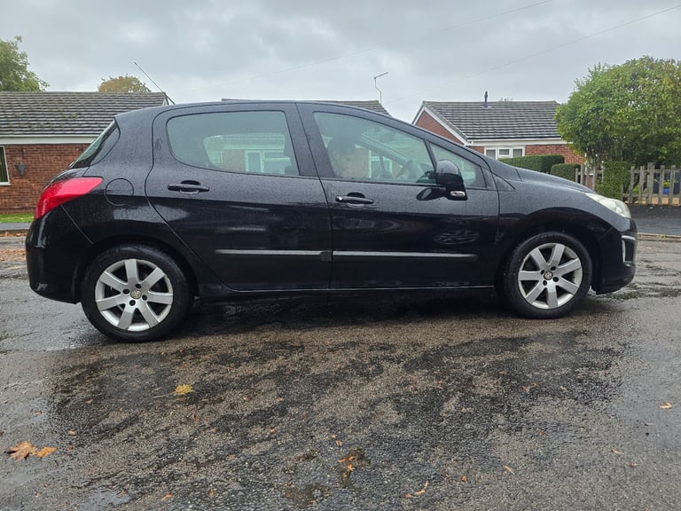 Peugeot, 308, Hatchback, 2012, Manual, 1560 (cc), 5 doors