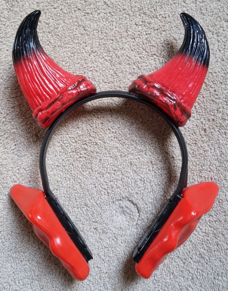Junior Dracula Cape Halloween Costume With Horns plus Glow In The Dark Face Makeup
