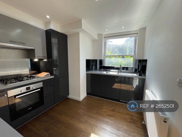 2 bedroom flat in Evering Road, London, E5 (2 bed) (#2652501)