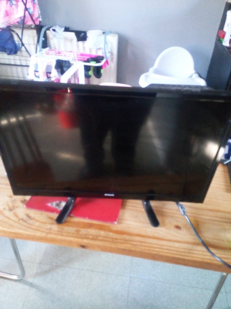 Lg 42inch smart TV plus small Polaroid TV with build in DVD player 
