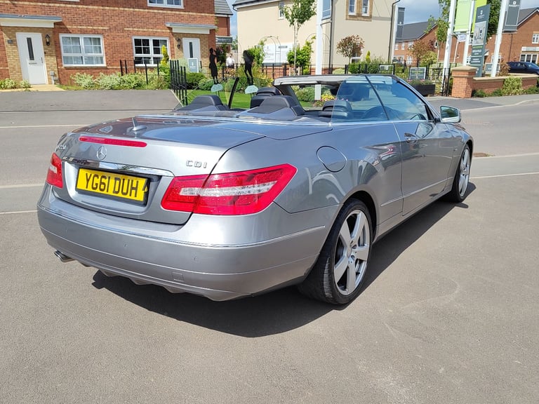 Mercedes-Benz E220 CONVERTIBLE, 61 PLATE, RARE MANUAL, FULL SERVICE HISTORY