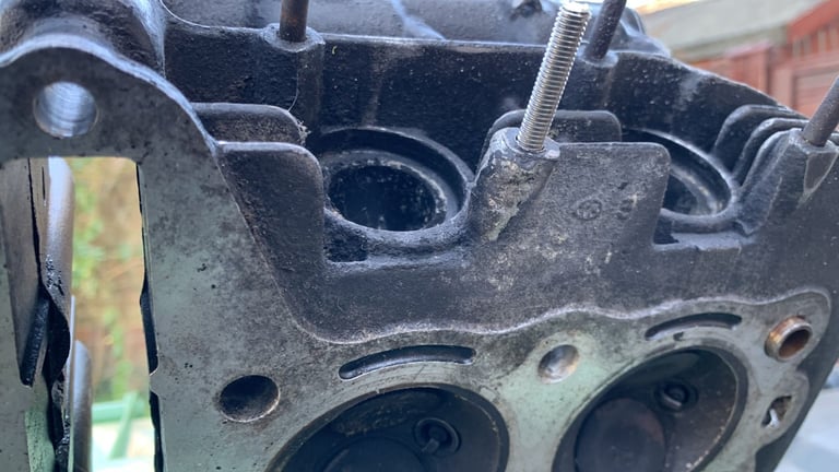 image for Kawasaki KZ650 Cylinder Head