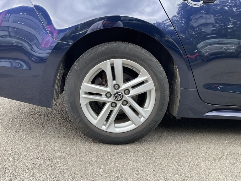  Toyota Corolla Touring Sports 1.8 Vvt H Gpf Icon Touring Sports 5dr Petrol