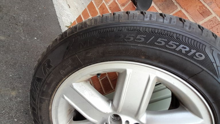 Range Rover L322 towbar  and wheel wrangler 20 inch, rubber Range rover mats ono