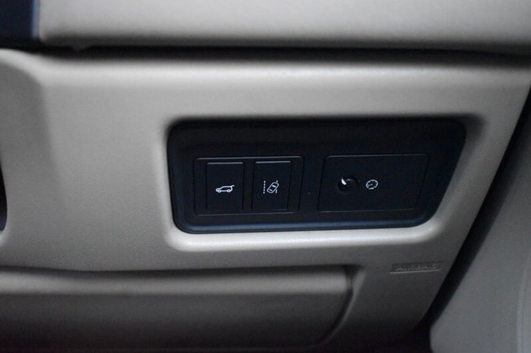 Land Rover Discovery Sport TD4 HSE