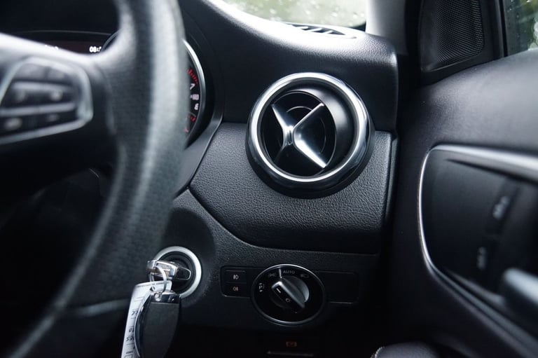 2019 Mercedes-Benz GLA 1.6 GLA180 Urban Edition SUV 5dr Petrol Manual Euro 6 (s/s) (122 ps) ESTAT...