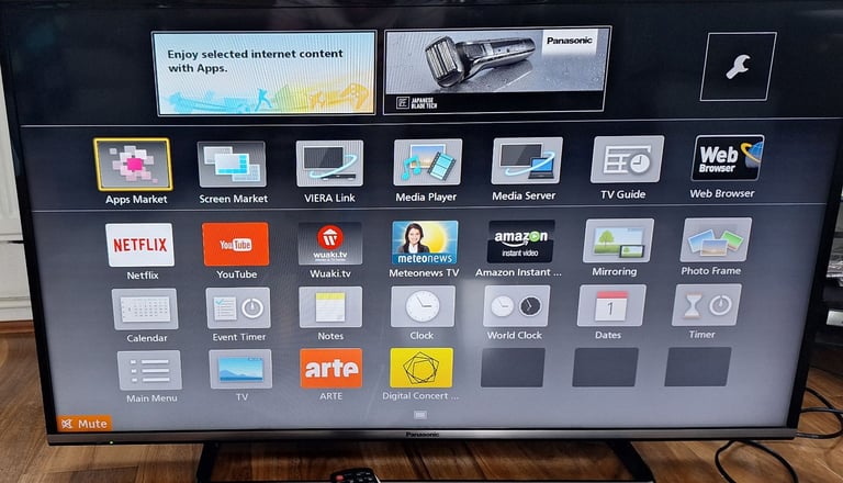 image for Smart Panasonic 40in TV LCD flat screen 