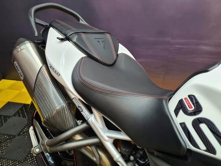 Triumph Speed Triple RS 1050 White 2018