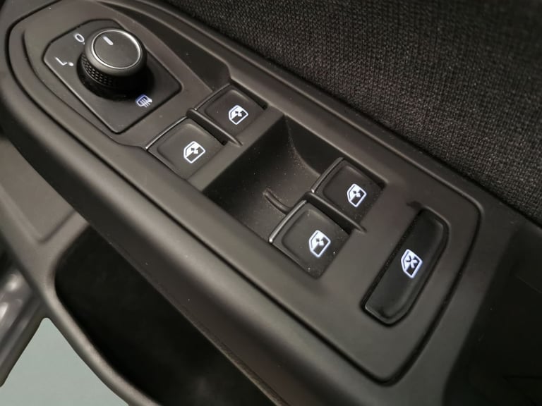 2023 Volkswagen Golf 1.5 eTSI MHEV Life Hatchback 5dr Petrol Hybrid DSG Euro 6 (s/s) (150 ps) -  ...