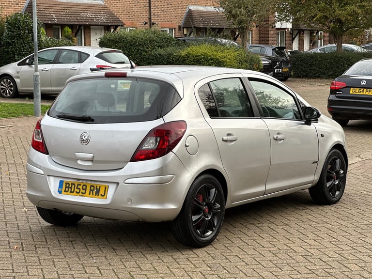 2010 Vauxhall Corsa Design Automatic 1.4L Petrol 67K Miles Full Service History 1YR NEW MOT  1 OWNER