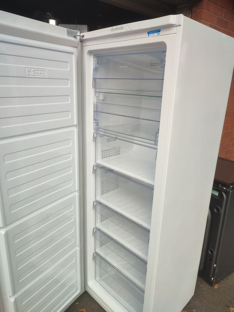 ➡️➡️SALE TODAY⬅️⬅️ TALL WHITE BEKO 60CM WIDE FROST FREE UPRIGHT FREEZER