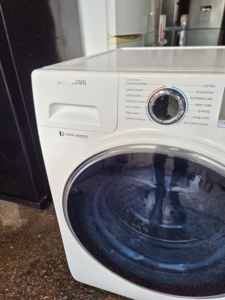 Samsung Washer Dryer 9/6 kg 90 Days Warranty (delivery available or collection)