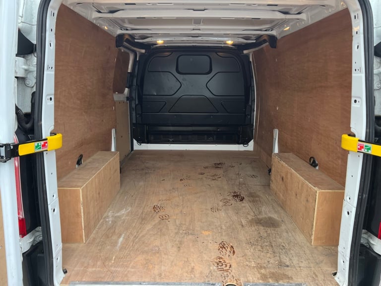 2019 Ford Transit Custom 2.0 TDCi 300/105ps Low Roof Van L2 PANEL VAN Diesel Manual