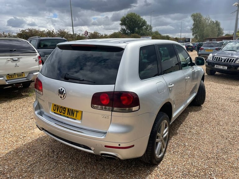 2009 Volkswagen Touareg 2.5 Touareg Altitude TDI E4 AUTO 5dr SUV Diesel Automatic