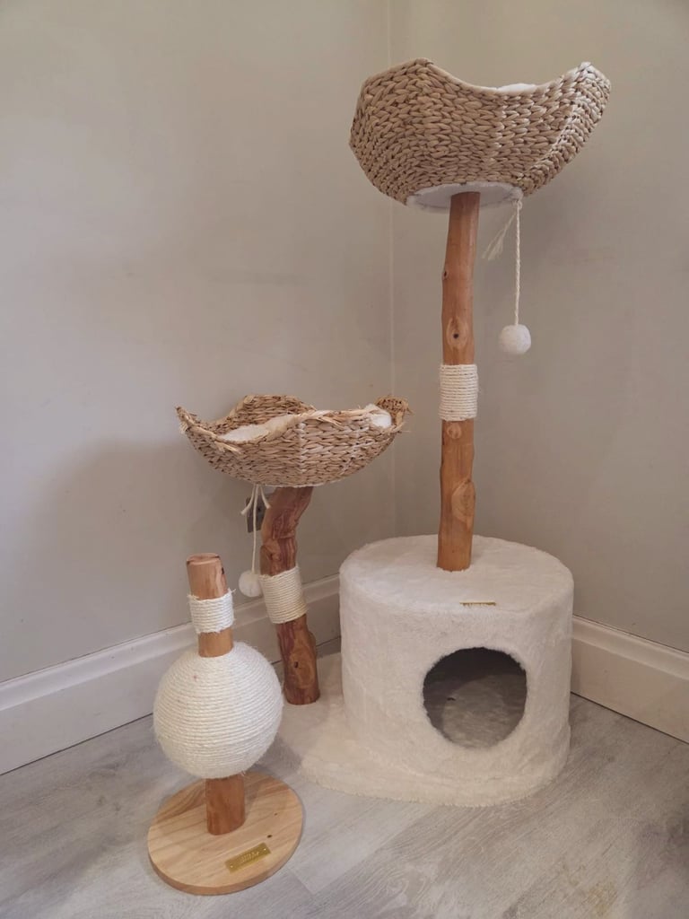 Cat tree & Matching Cat Scratcher 