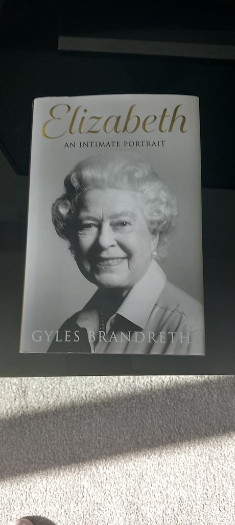 image for Queen Elizabeth 