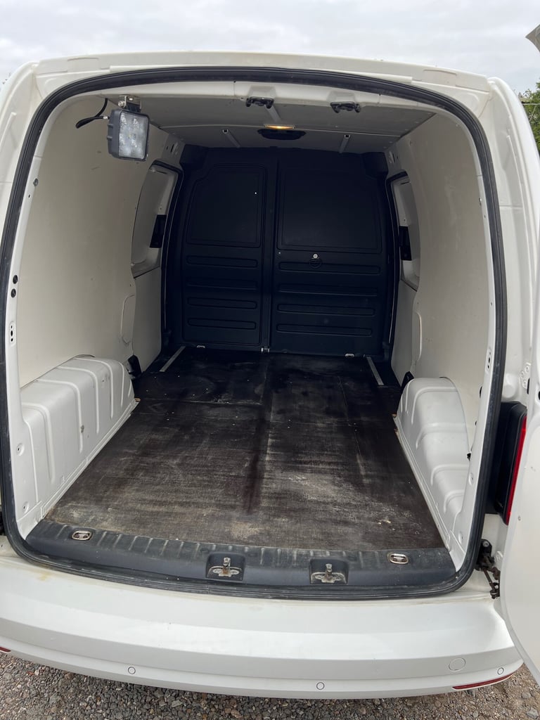 2017 Volkswagen Caddy Maxi 2.0 TDI BlueMotion Tech 102PS Trendline Van AIR CON CLEAN VAN PANEL VA...