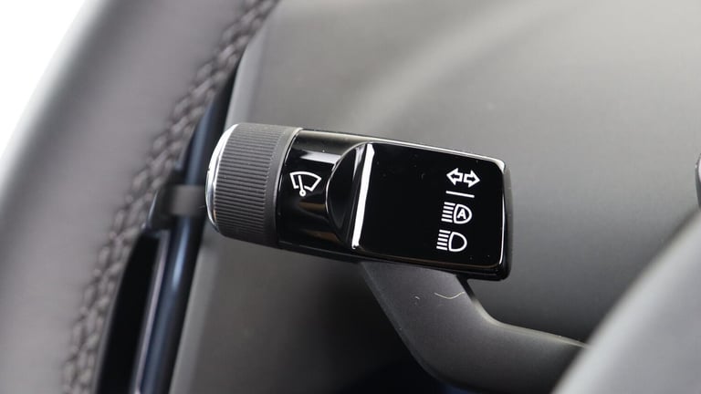 2025 Volvo EX30 Twin Performance Plus (Harman Kardon Sound, Apple CarPlay, BLIS) ESTATE Electric ...