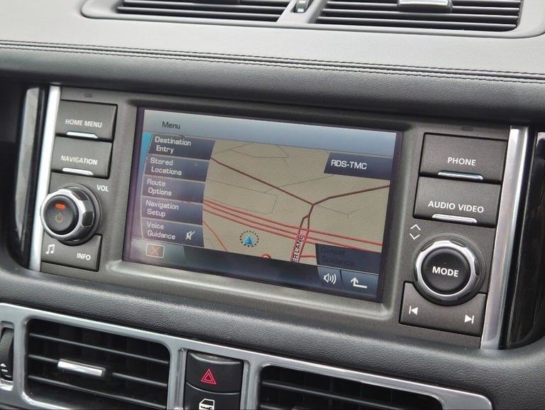 60 2010 LAND ROVER RANGE ROVER 4.4 TDV8 VOGUE AUTO