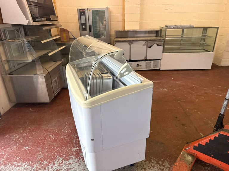 Commercial fridge 