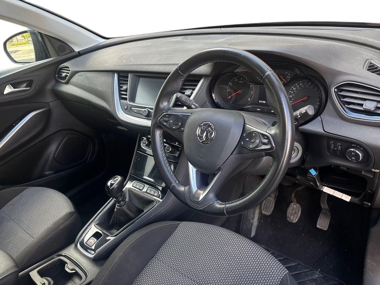 2019 Vauxhall Grandland X 1.2 Turbo SE 5dr Hatchback Petrol Manual