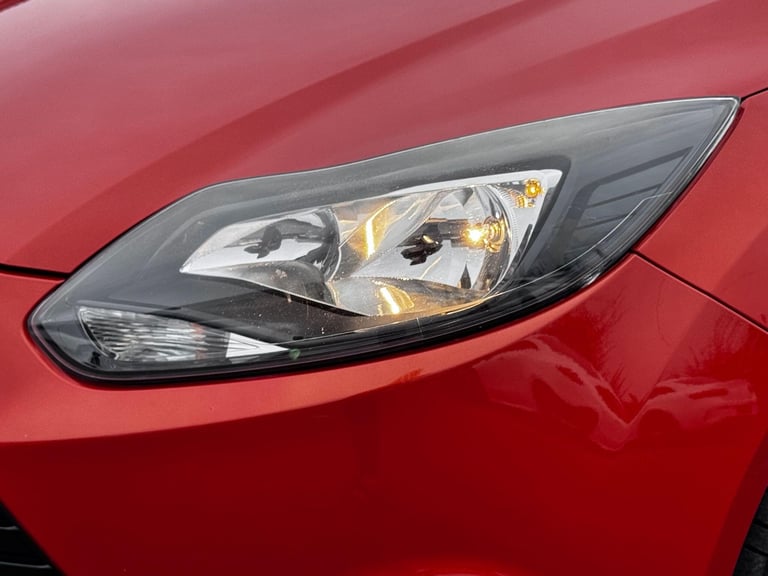 2011 Ford Focus 1.6 TDCi Titanium Euro 5 (s/s) 5dr HATCHBACK Diesel Manual