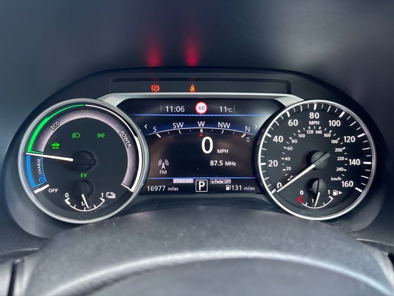 Nissan Juke 1.6 Hybrid N-Connecta 5dr Auto Petrol/Electric Hybrid